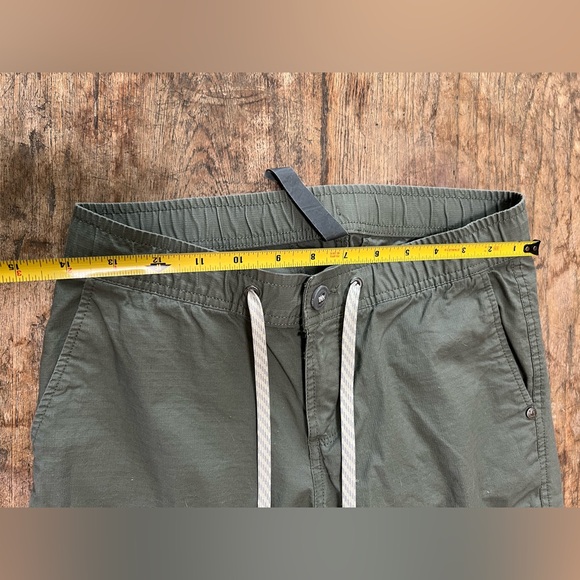 Vuori Rip Stop Pants Women’s Small Army Green Like New! Spring or Summer Ankle - Picture 13 of 15